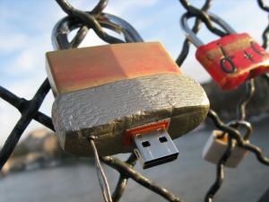 dead drop cadenas