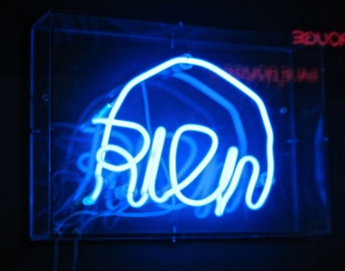 Alberola-rien-neon